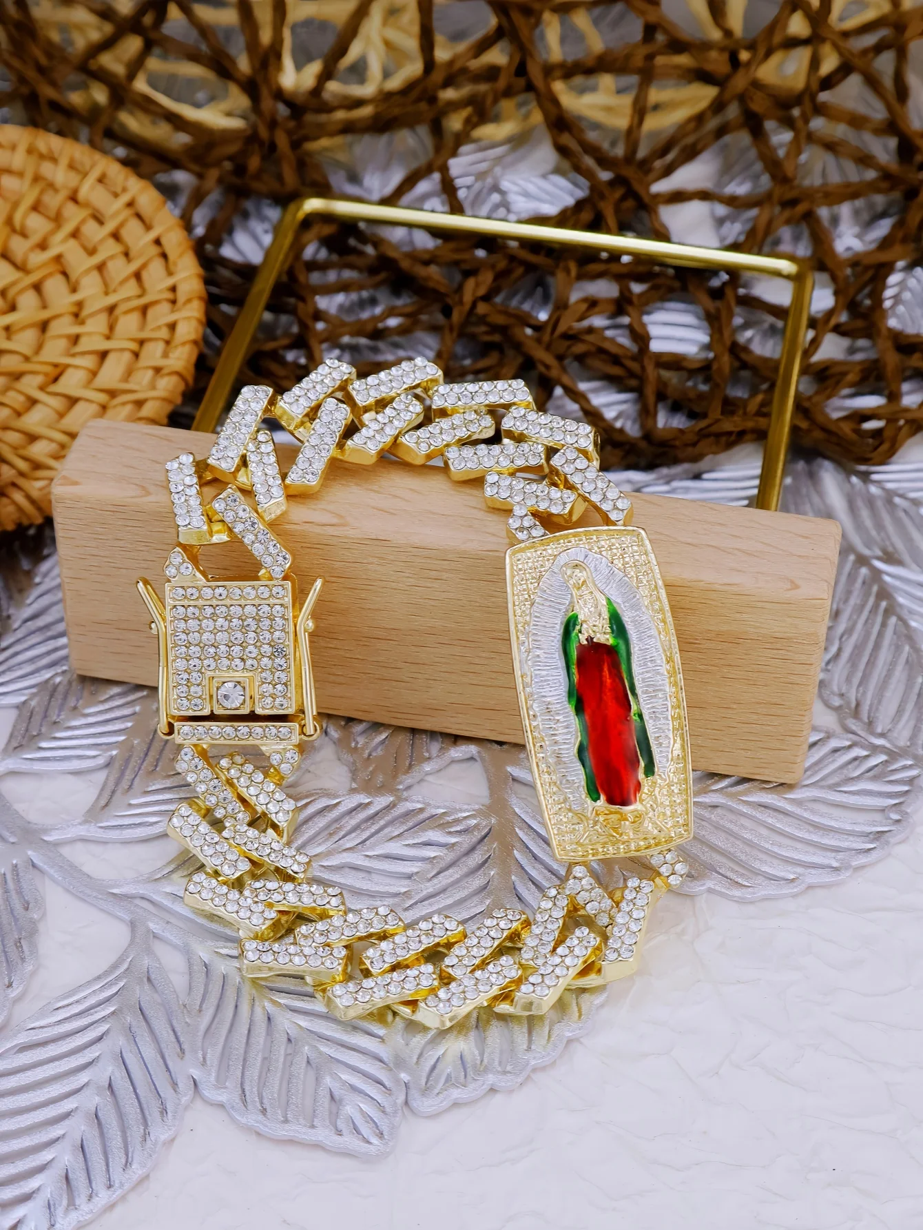 1 Piece Creative Religious Jewelry Painted Virgin Mary Bracelet Rugged Cuban Chain Style