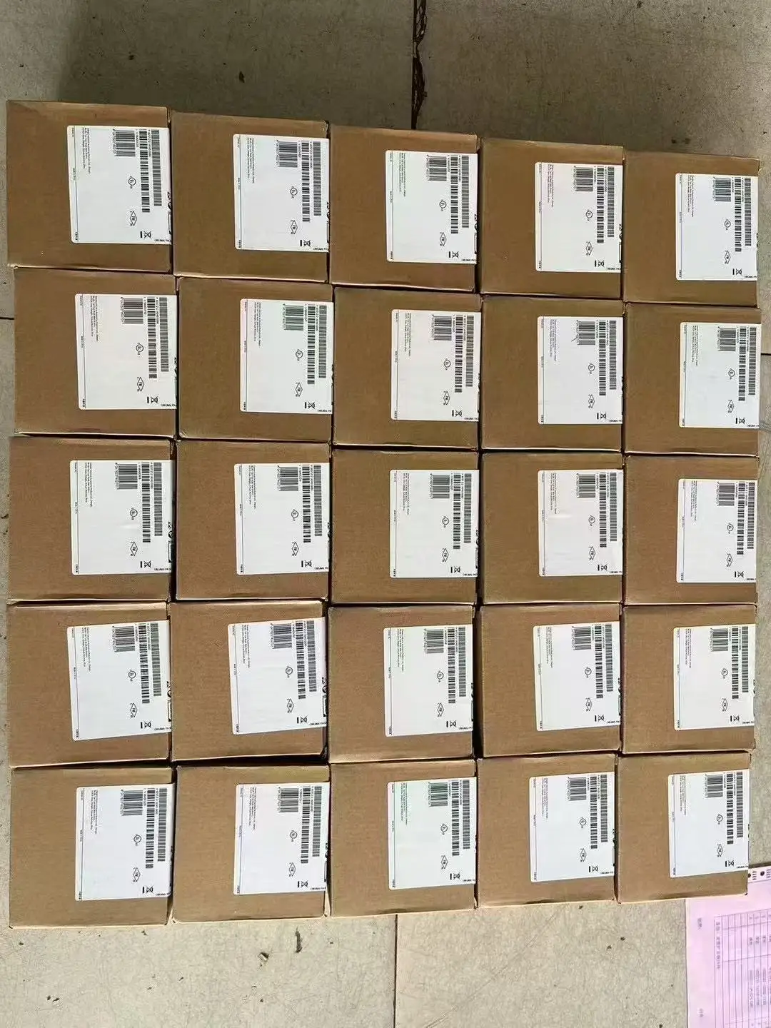 FFSD-10-S-1181-01-N الدوائر المتكاملة الجديدة والأصلية أخرى Ics Chip Bom List RFQ مكونات الالكترونيات
