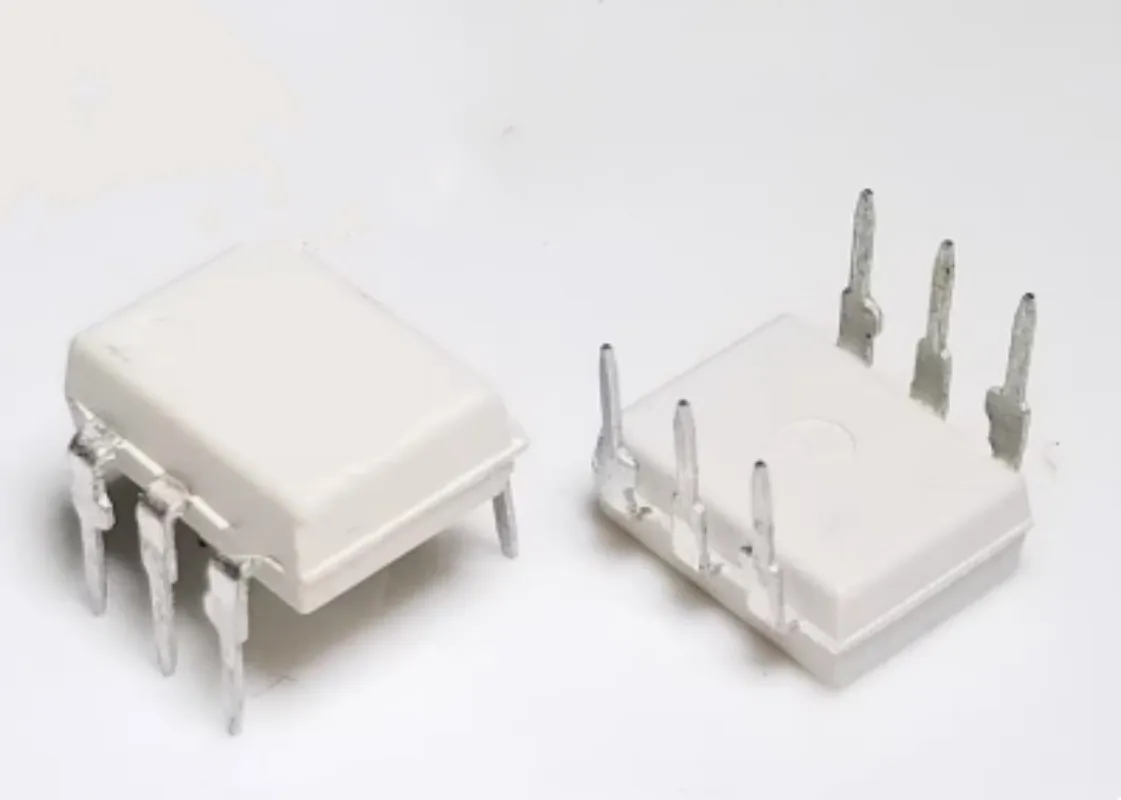 500PCS MOC3021 DIP-6  500PCS MOC3021 DIP-6