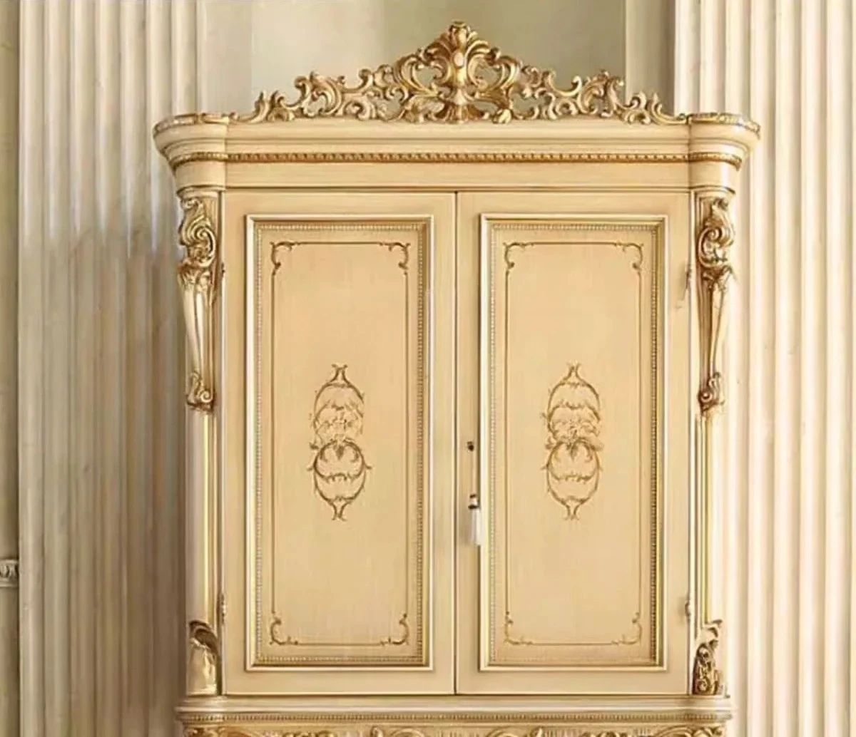 Massivholzschnitzerei Blumen Weinschrank Villa Luxus High-End dekorativer Schrank Wohnzimmer Wand Eingang Spind hoher Kabine