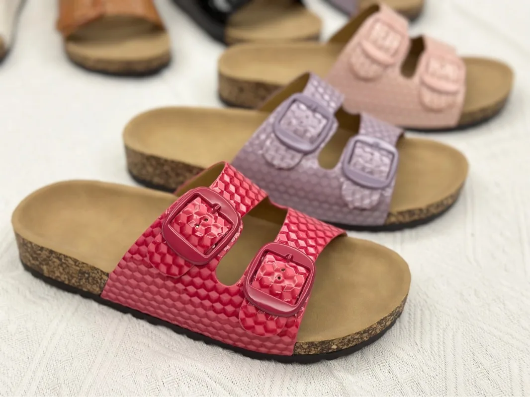 Summer 2024 Large Size Flat Bottom Slippers Open Toe Outward Wearing Beach Cork Slippers Wholesale for Women chaussure femme