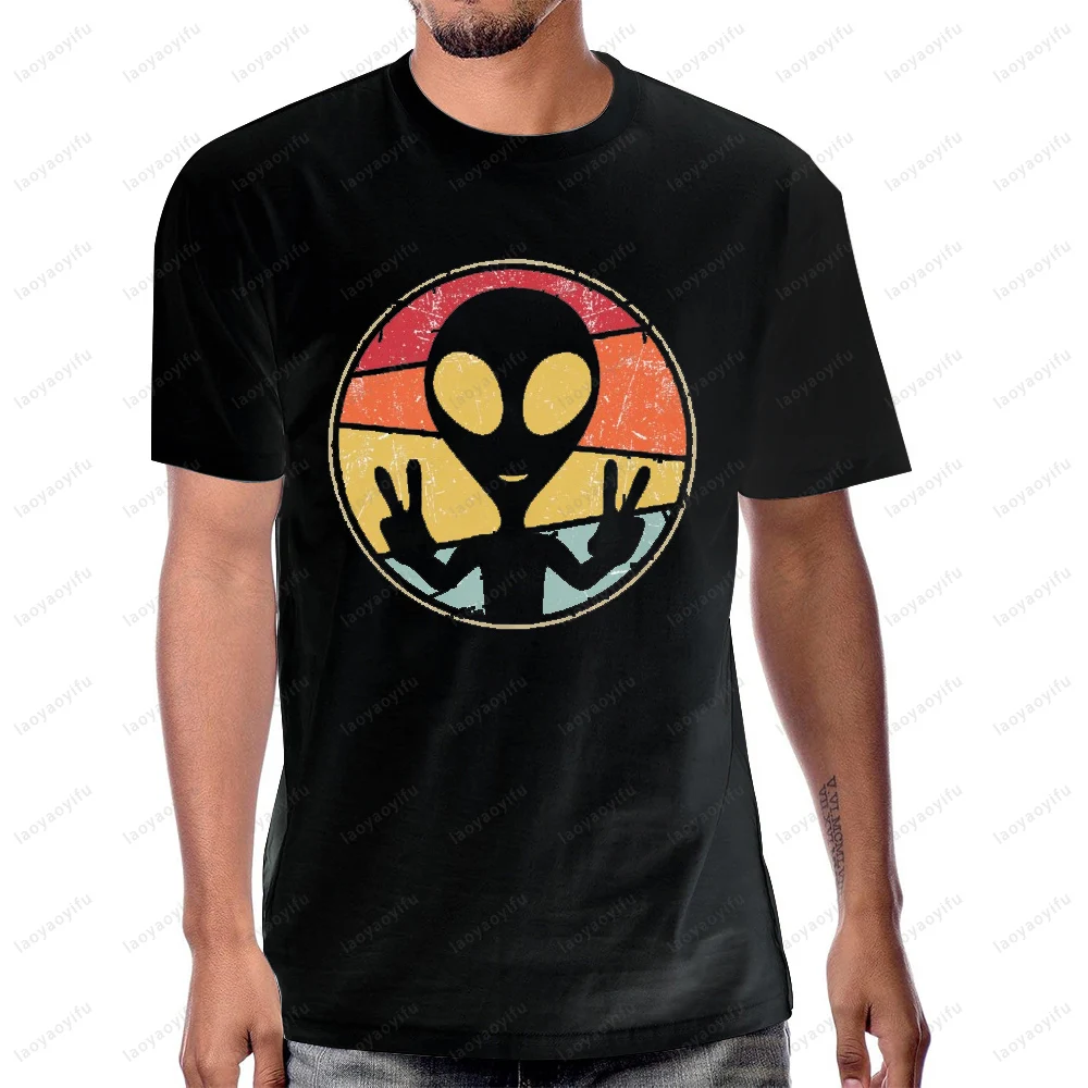 UFO Lover Funny Retro 80's Style Alien Space Researcher T-Shirt Casual Fashion Cotton Short Sleeve Man Tshirt Hip Hop Women Tees