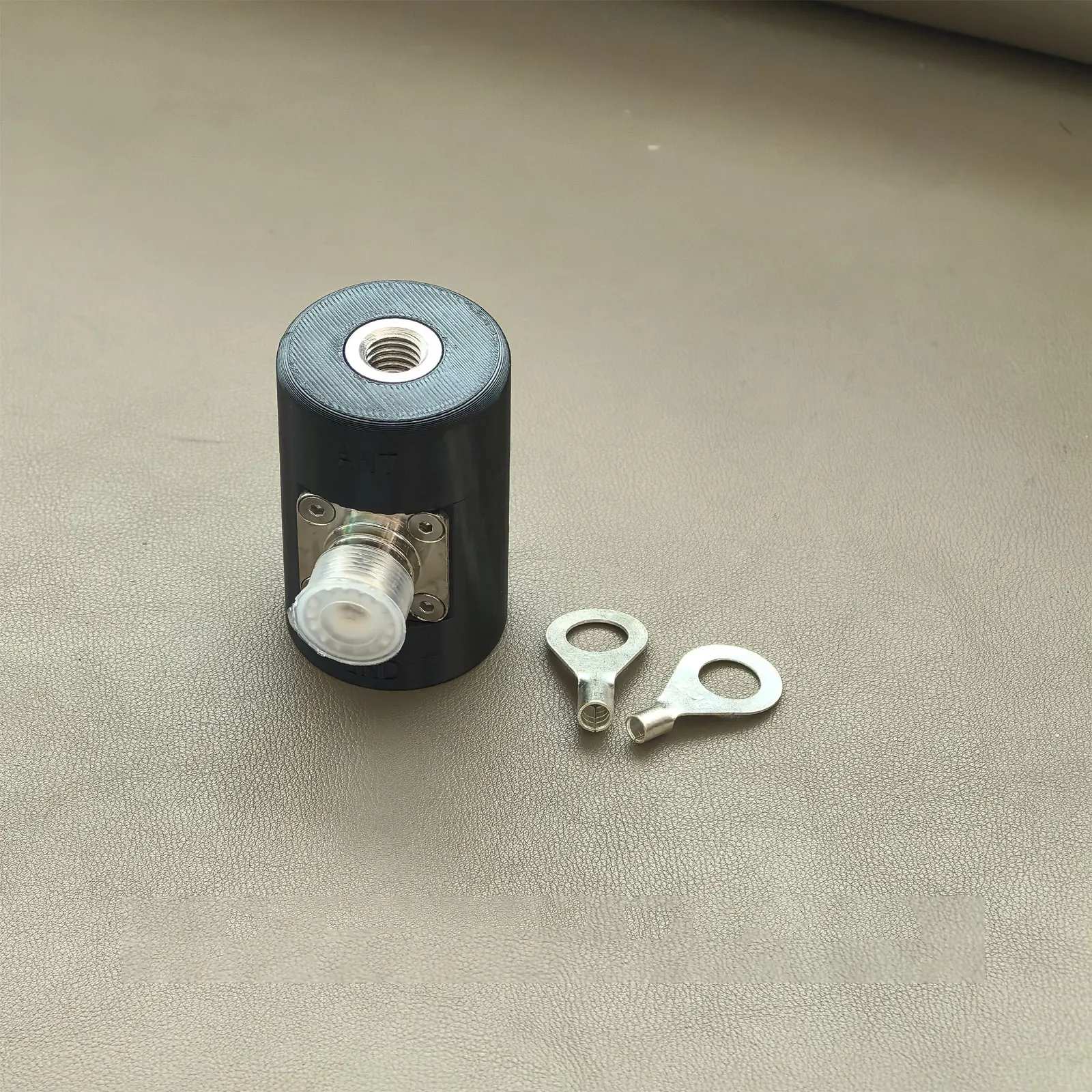 

Черный/красный/синий/желтый MA-05 Основание антенны из АБС-пластика с 3D-печатью M10x1,5 для коротковолновой телескопической антенны HAM SPACE 5,6 метра