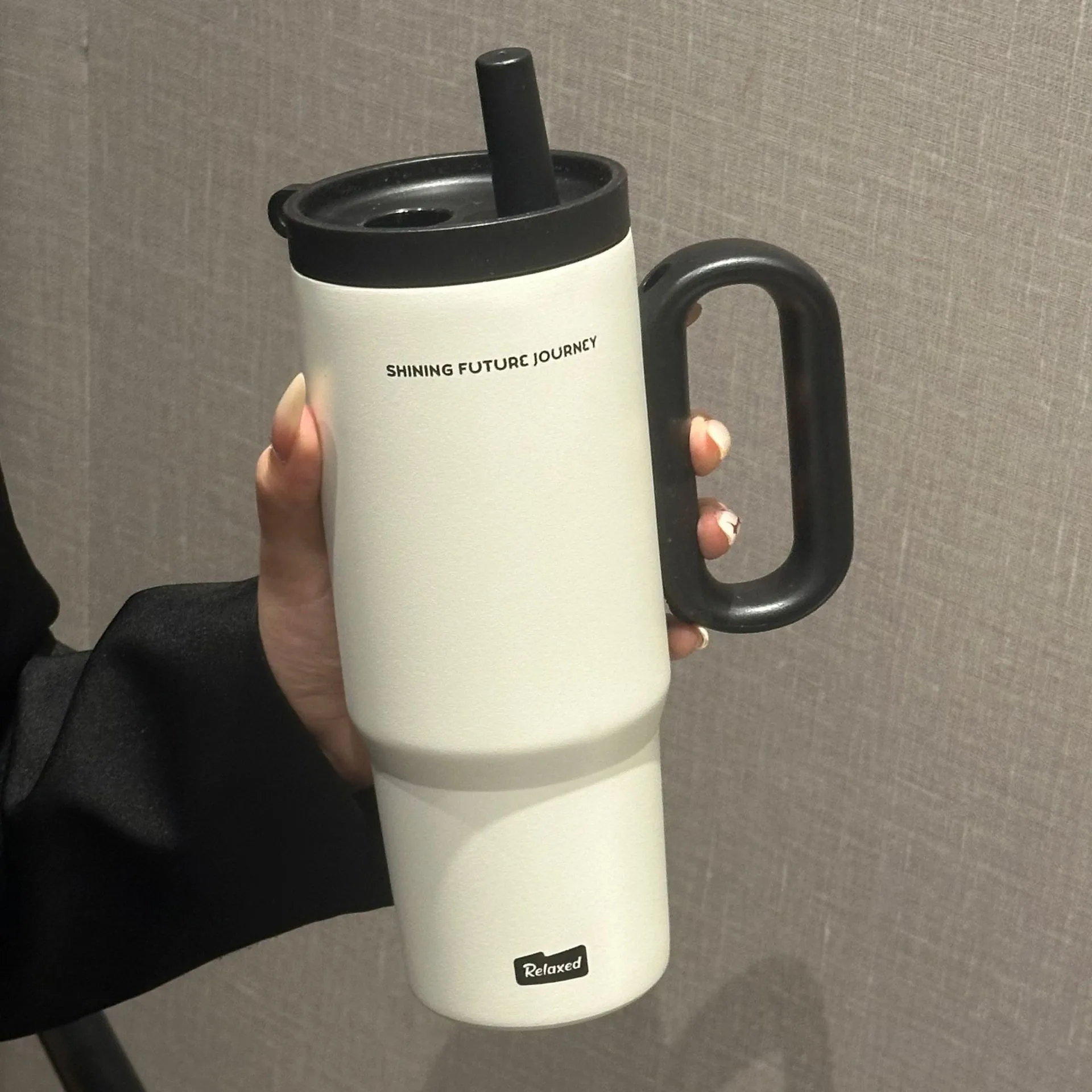 720 ml Edelstahl-Thermosbecher mit Strohhalm und Griff, Eiskaffee, Getränk, vakuumisolierter Becher, Auto-Reise-Wasserflasche im Freien – Detail 5