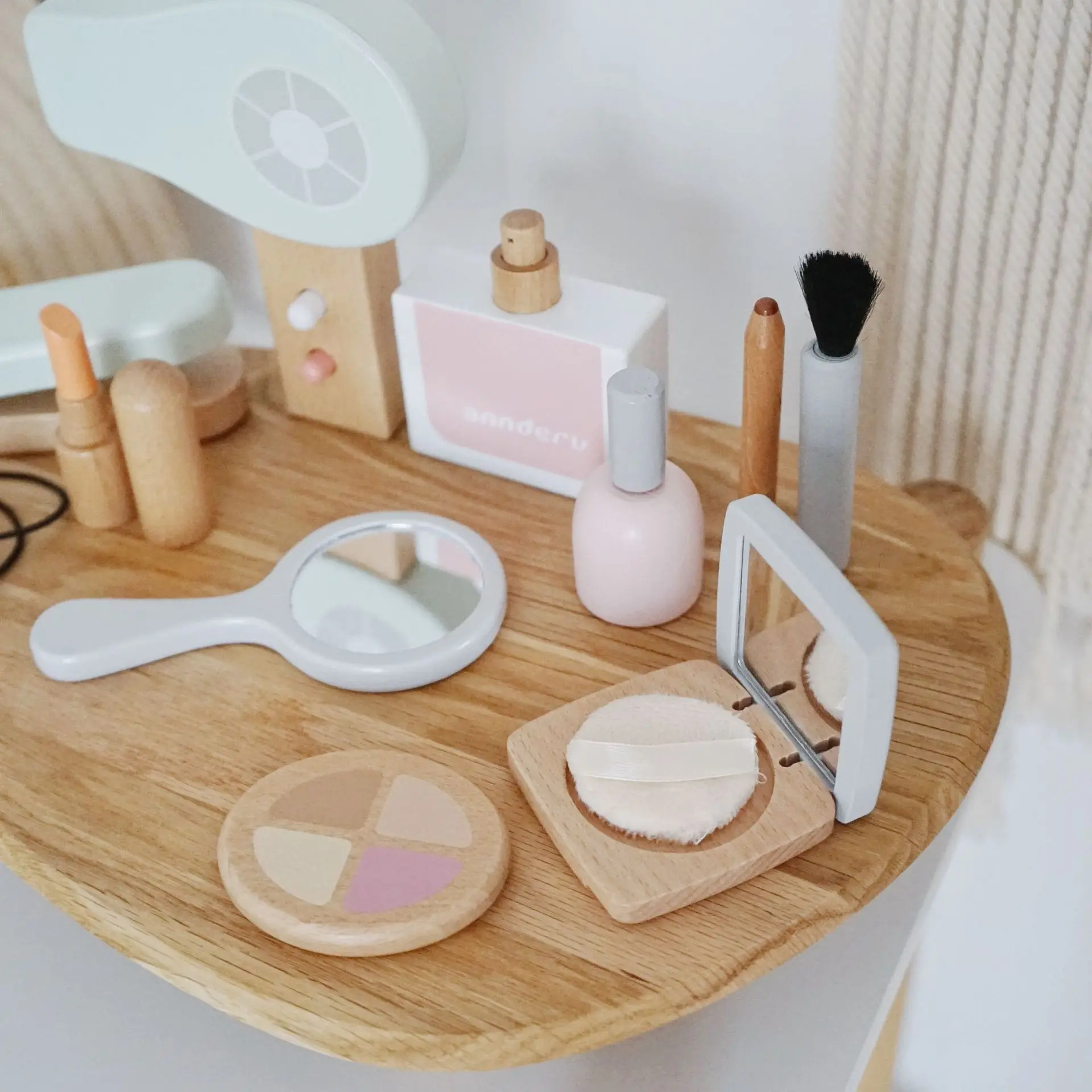 Girls Pretend Play Kid Make Up Beautiful Makeup Set Hairdressing Simulation Wooden Toy For Girls Children Dressing Cosmetic