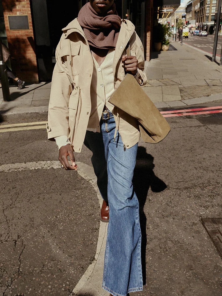 

Женская повседневная куртка с капюшоном, воротником-стойкой, на молнии, с множеством карманов, осенняя новинка 2025, свободный крой, стандартная длина, из других материалов