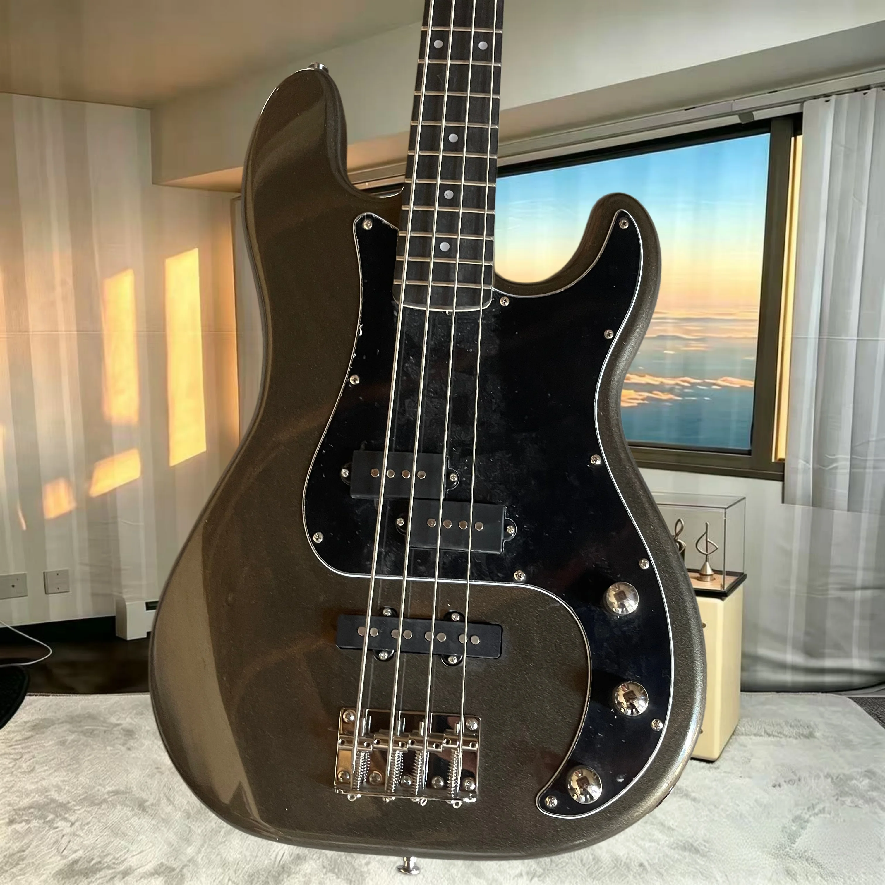 Metallic Dark‑Grey PB‑Style 4‑String Electric Bass PJ Combined Pickups Black Pickguard Chrome Hardware Band Rehearsal Rock Funk