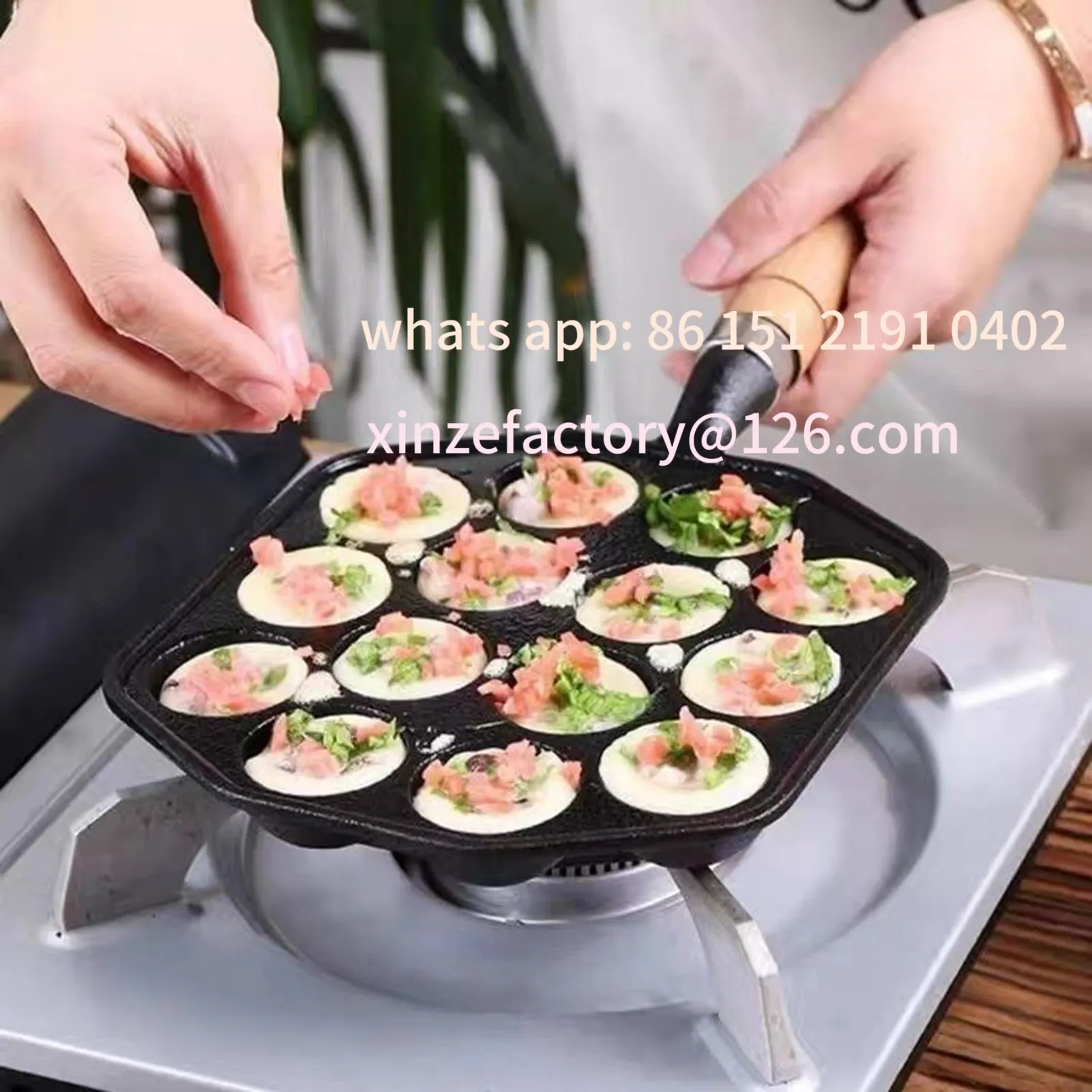 

Customizable Takoyaki Grill Pan Easy To Clean Cast Iron Octopus Meat Ball Mold Maker Detachable Handle Nonstick 14 Holes for Hom