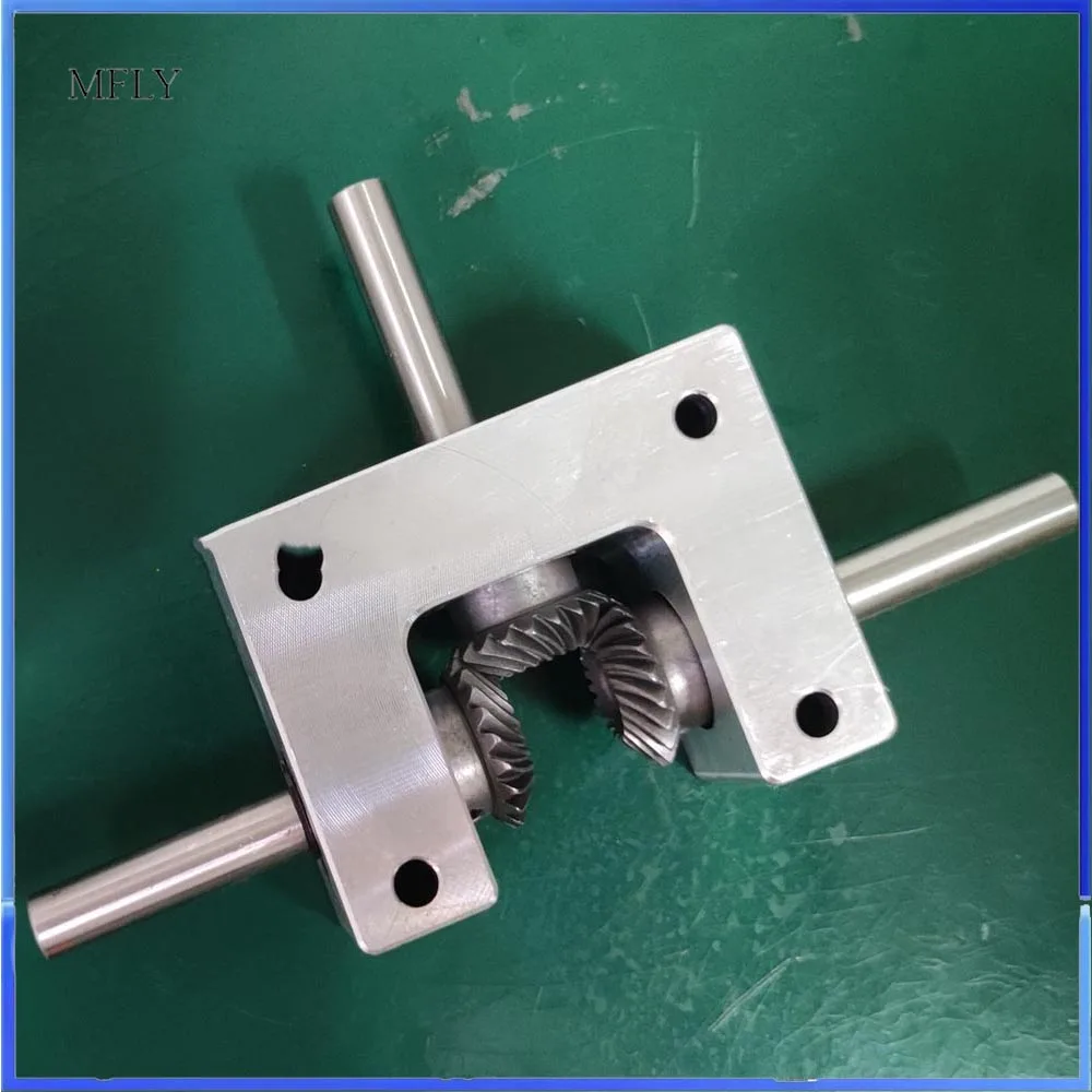 6/8/10MM 90 Degree Differential Assembly Gearbox 1:1 Spiral Bevel Gear Small Dual Output Shaft Angle Converter Shaft Diameter