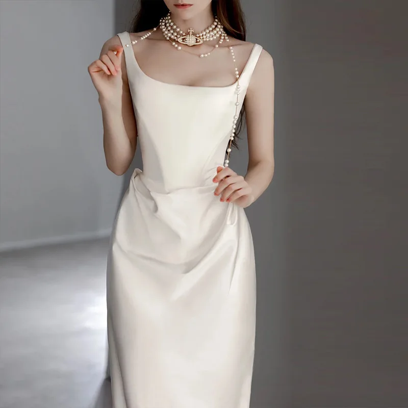 Elegant White Satin Evening Dresses Ivory Pleated Scoop Neck Square Strap Chapel Train for Beach Party Slim Long Bride Gowns