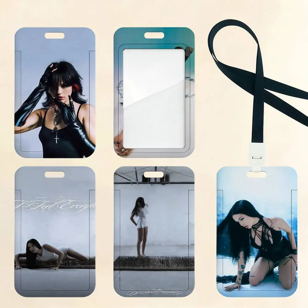 

Держатель для карт Singer M-Maggie Lindemann: для банковских карт, студенческих удостоверений, пропусков в метро, рабочих разрешений, бейджей, карт доступа