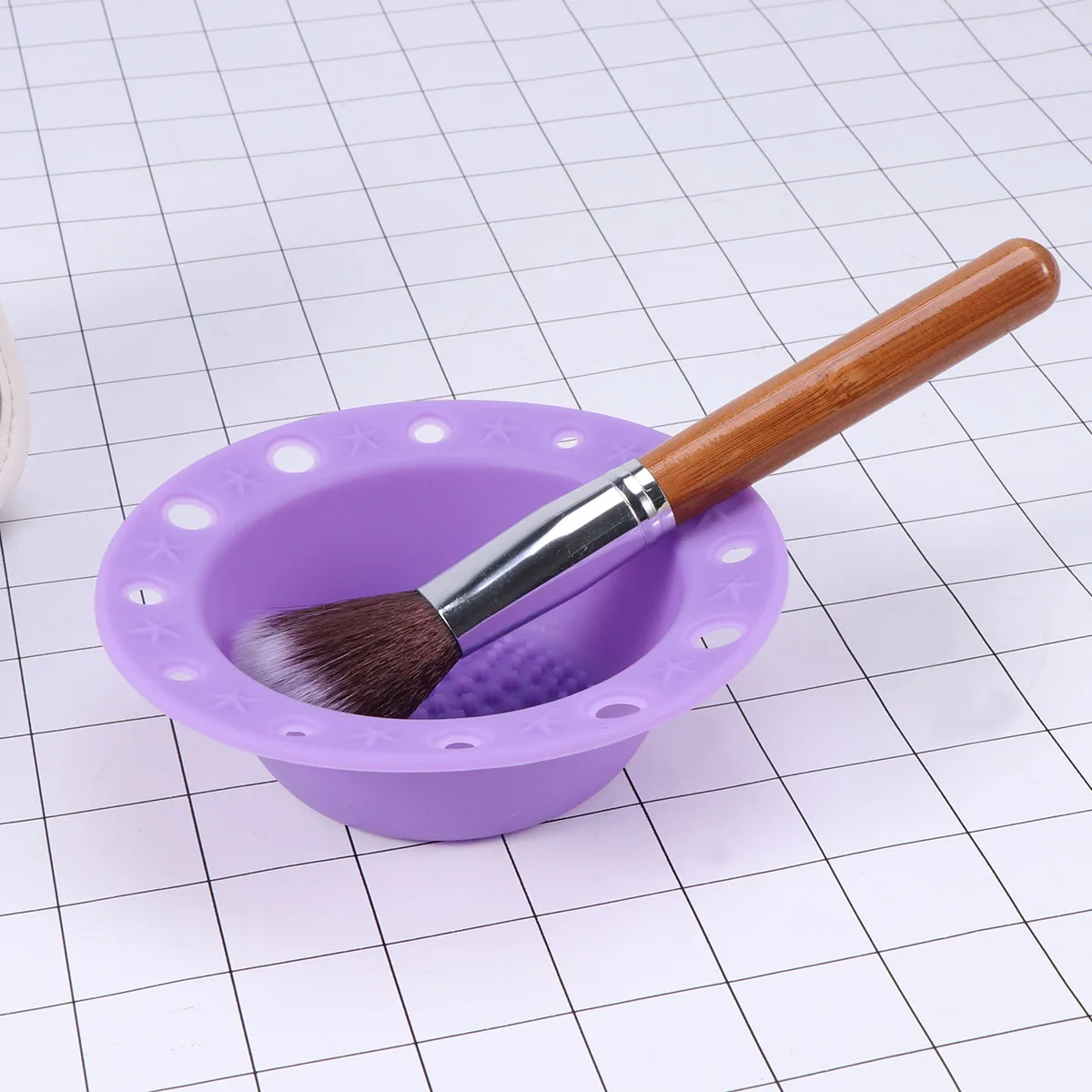 

1pc Silicone Brush Cleaning Pad Makeup Tool Scrubber Mat Holder Groove Design 12 Holes Ergonomic 5-Pointed Star Texture