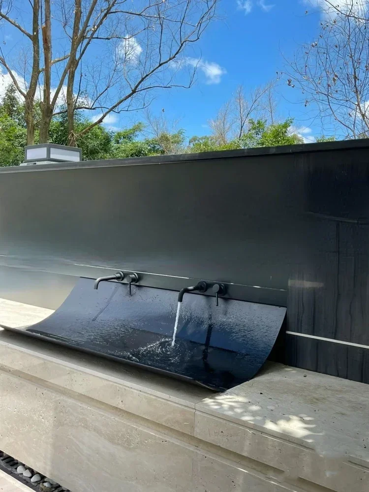 

Villas, courtyards, gardens, balconies, hotels, restaurants, courtyard walls, metal washbasins, bathrooms, wall mounted washbasi