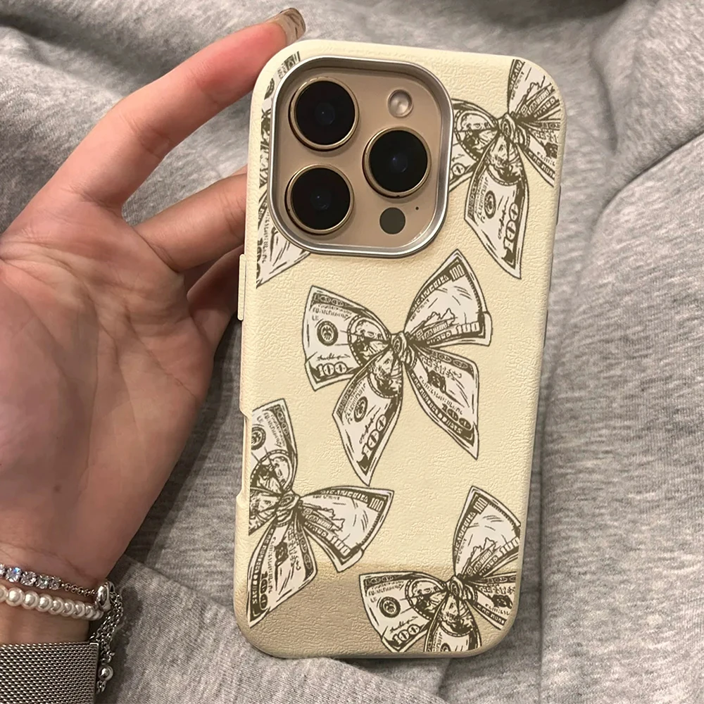 

Retro Money Bow Phone Case For iPhone 13 16 17 15 14 12 11 Pro Max For iPhone 16E Air 7 8 16 15 14 Plus XS X XR Lychee Covers