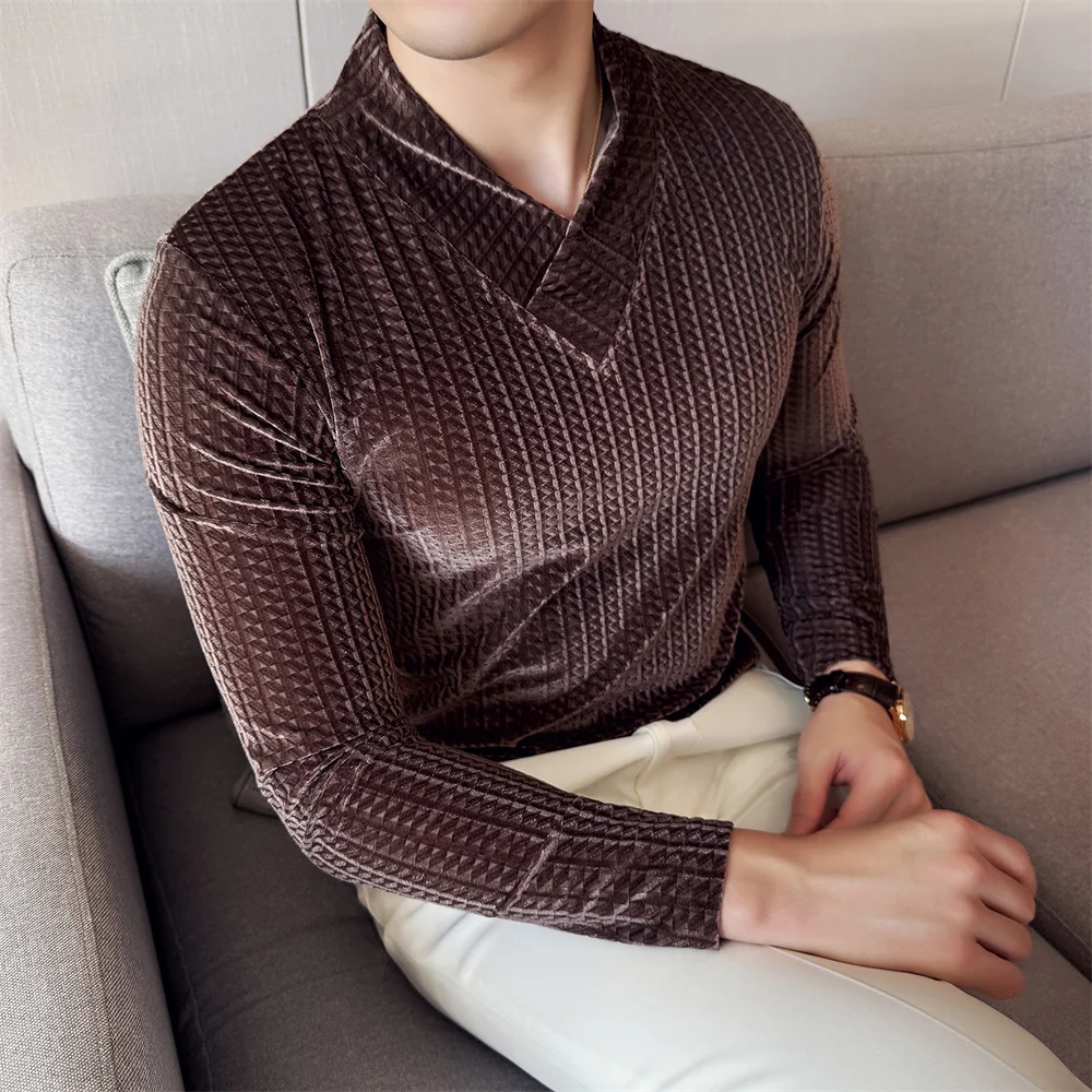 High End V-Neck Velvet Long Sleeve T-shirt Men's Vintage Geometric Jacquard Slim Fit T Shirts Autumn Winter Pullover Tee Tops