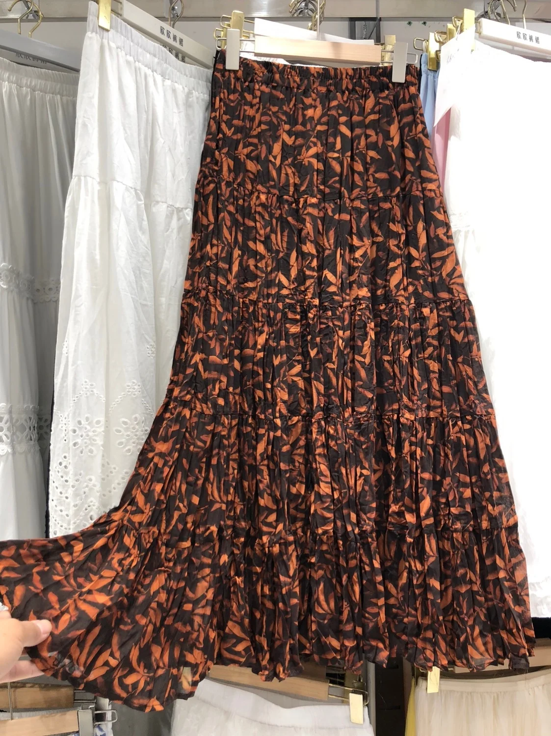 

Весенне-летняя женская плиссированная юбка с цветочным принтом, свободного кроя, с высокой талией, повседневная, А-силуэт, длинная юбка для отпуска