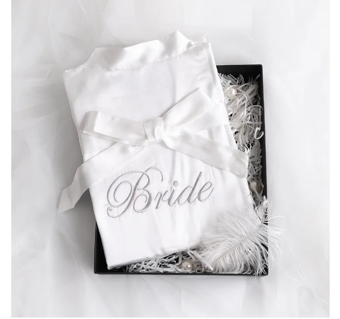 Bride To Be Team Bride Satin-Silk Robe pernikahan Bridesmaid jubah wanita Bridal Shower pesta hadiah dekorasi pernikahan