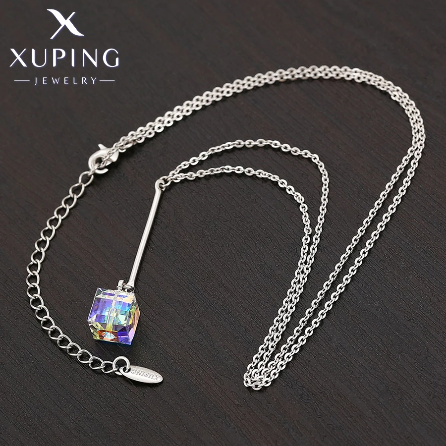 Xuping Jewelry Trendy Square Shape Crystal Pendant Necklace for Girls Women Platinum Color Party Gift A00624245