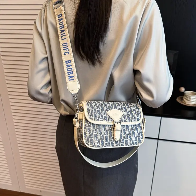 fashionable-leather-tote-bags-for-women-luxury-designer-crossbody-bag-elegant-minimalist-large-capacity-diaper-bags