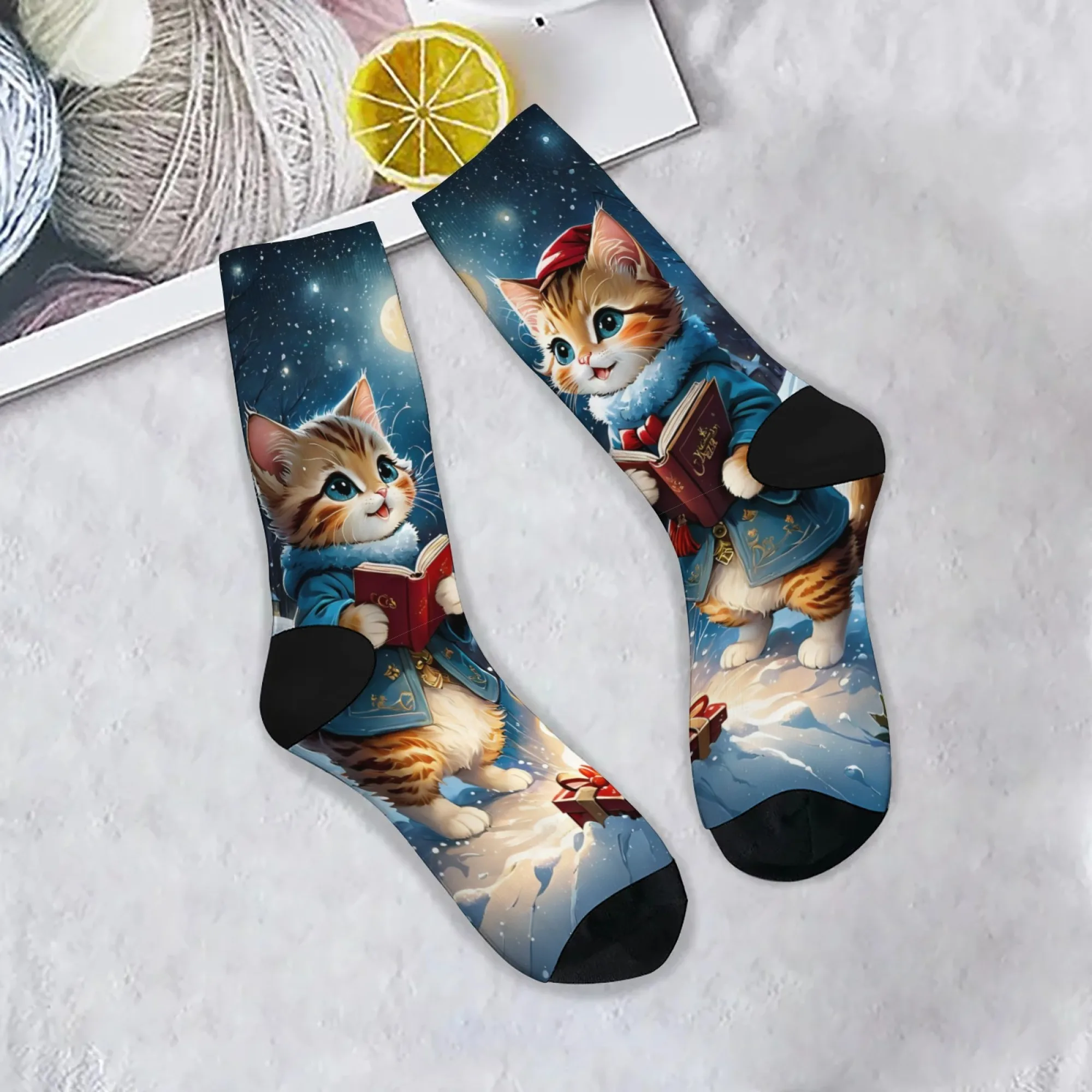 Harajuku Retro Anthropomorphic Orange Cat Print Herrensocken – neuartiger Street-Style, Winter-Schneeszene-Thema, lässige Socken als Geschenk