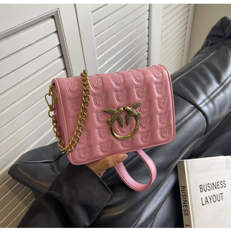 ‌ Tas Selempang Wanita Motif Swallow 2025 - Tas Selempang Rantai Berembos, Chic & Praktis, Sempurna untuk Bepergian ‌