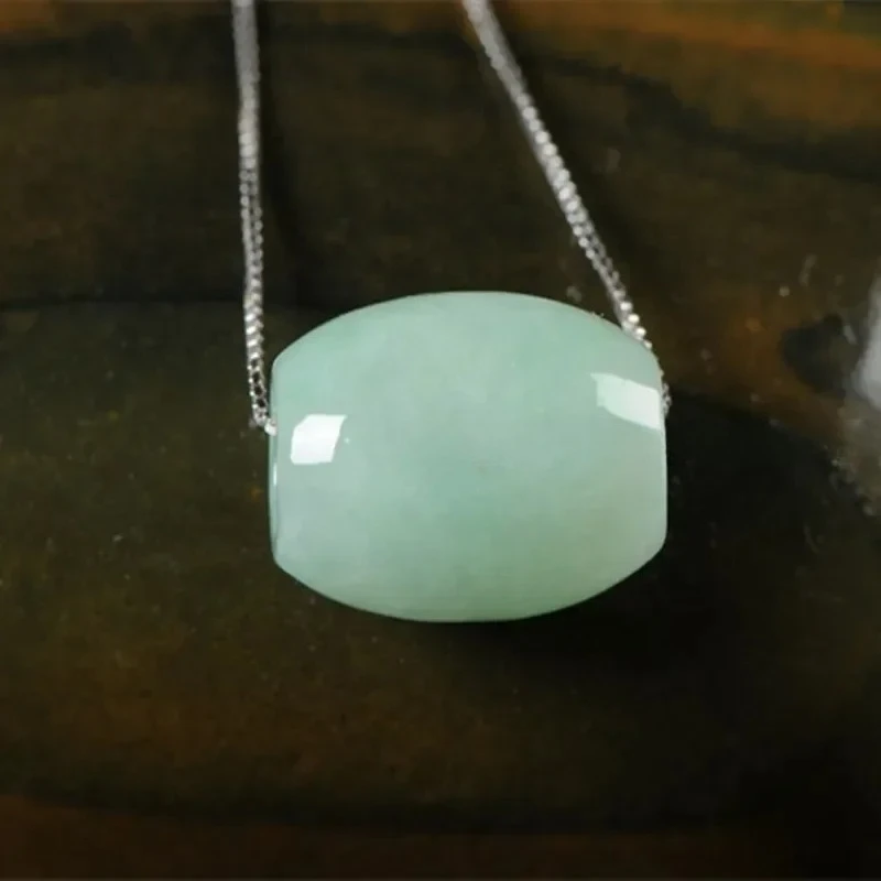 

Natural Jade Emerald 15*17mm Luck Bead Pendant Charm Jewellery Fashion Accessories Hand-Carved Man Woman Amulet Gifts