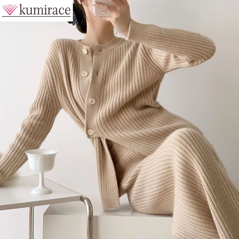 

2025 Autumn/Winter New Knitted Set for Women's Niche Design, Fashionable and Slimming Sweater, Wide Leg Pants, Two Piece Set