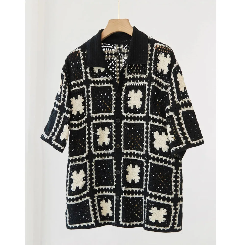

Men Retro Crochet Openwork Knit Cardigan Black And White Color Blocking Checkered Floral Collar Short-Sleeved Loose Outerwear