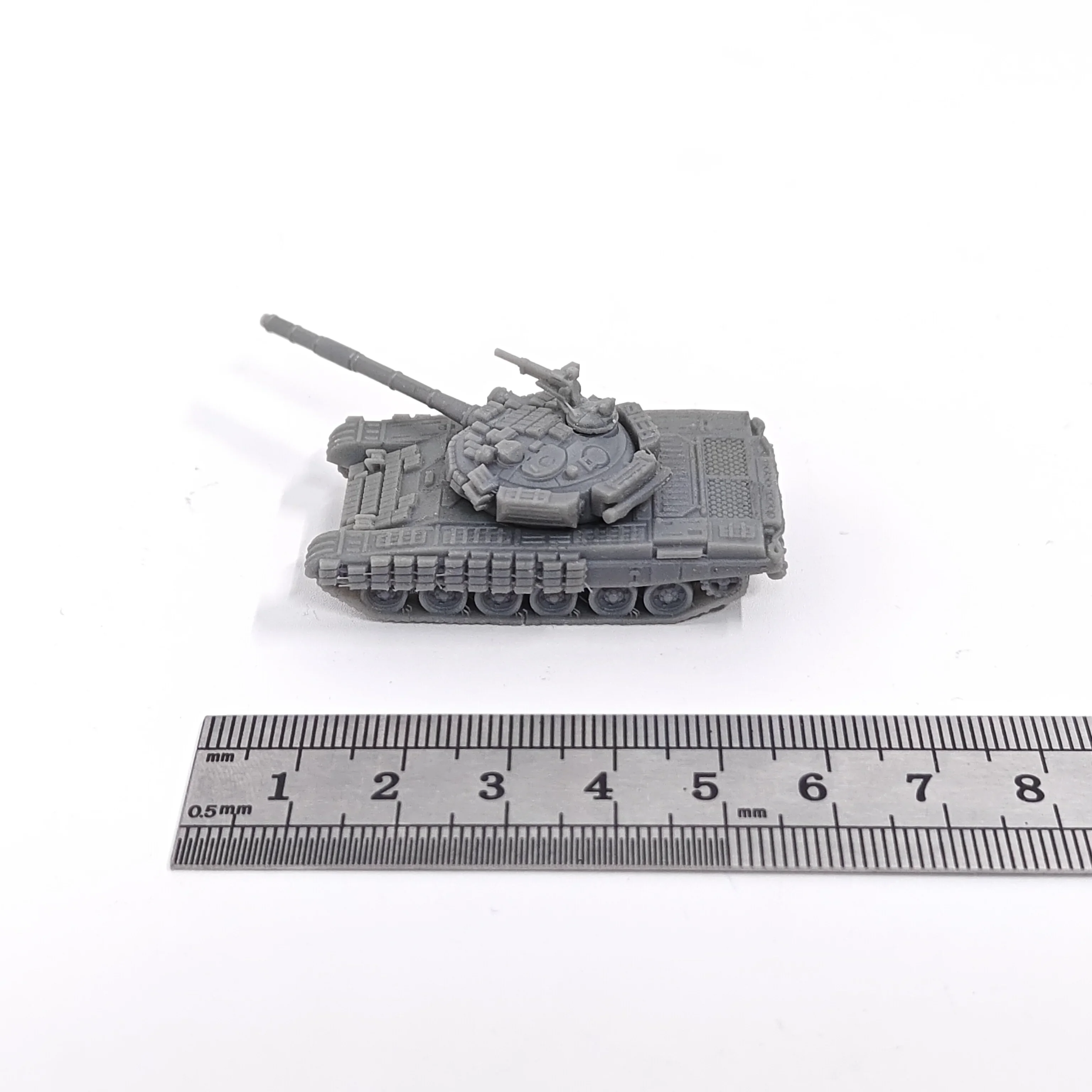 IS3 모델 키트로 현실감 있는 전차 건조 경험을 완성하세요: 1/144 스케일 T-72BV 소비에트 주력 전차 모델 빌딩 키트 리뷰