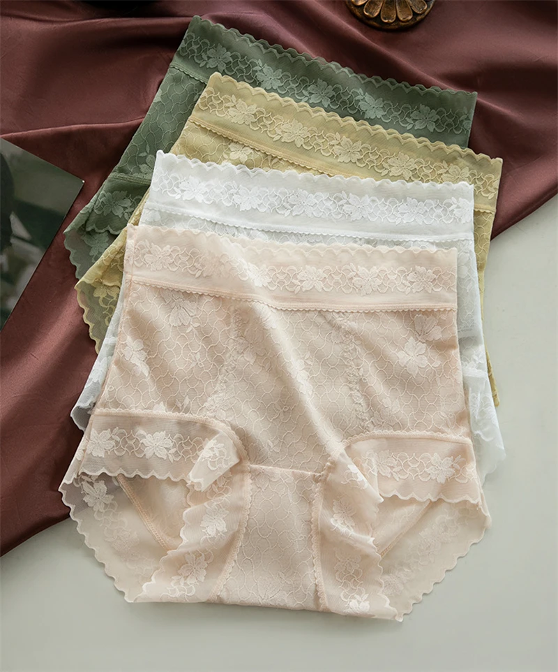 The Clémence Lace High-Waist Brief