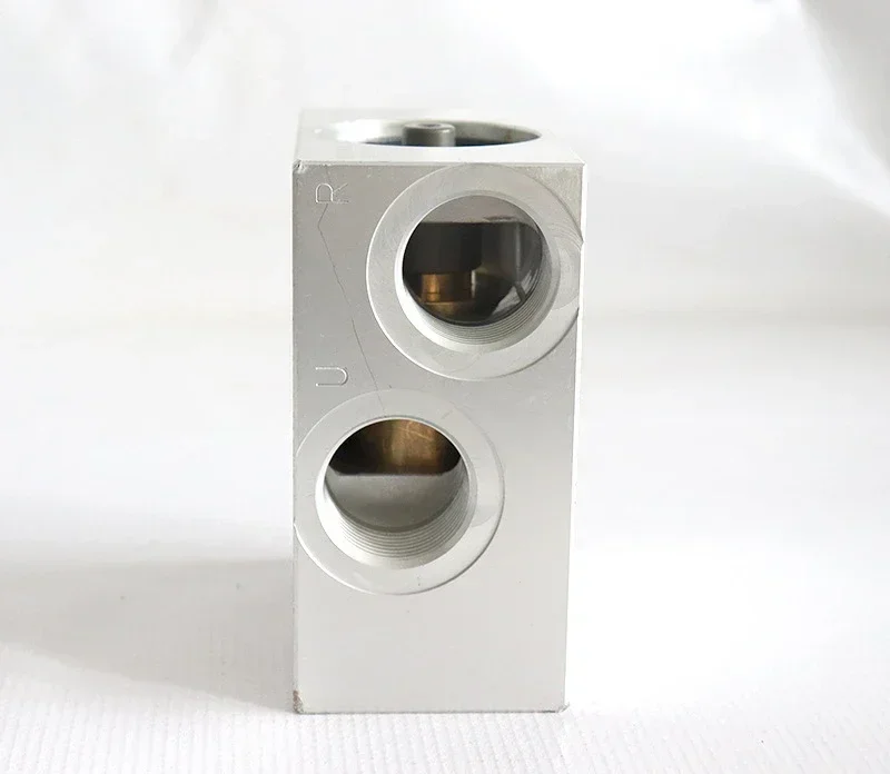 Hot selling screw machine accessory temperature control valve is simple, durable, and reliable