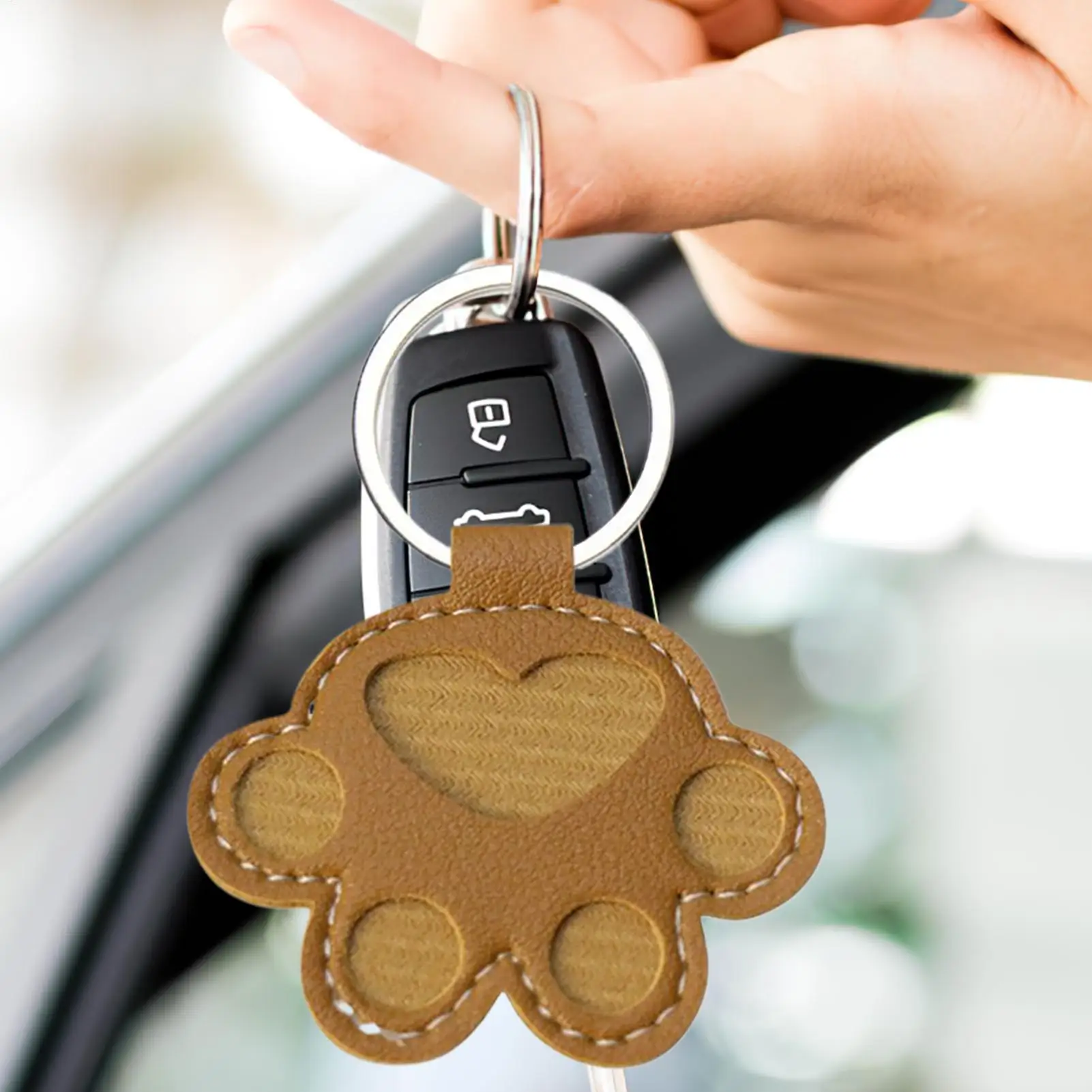 

Dog Hair Collector Keychains Cute Cat-paw-shaped Leather Bag Charm Keyrings Fashion Keyrings Keepsake for Daughter Sister