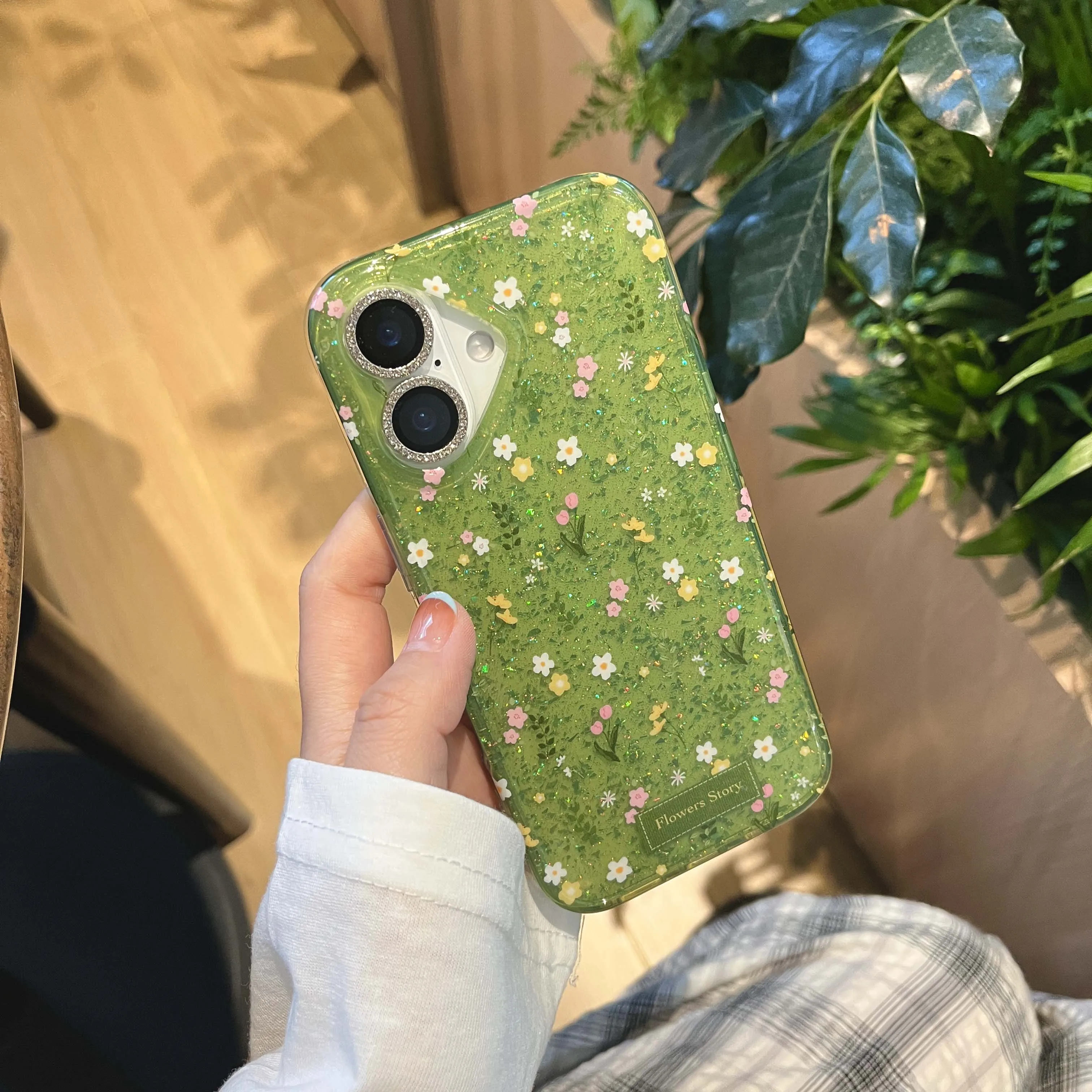 Ins tassel flower pendant green glitter shiny phone case for iphone 13 14 pro max 15 16 promax cool back cover view 3