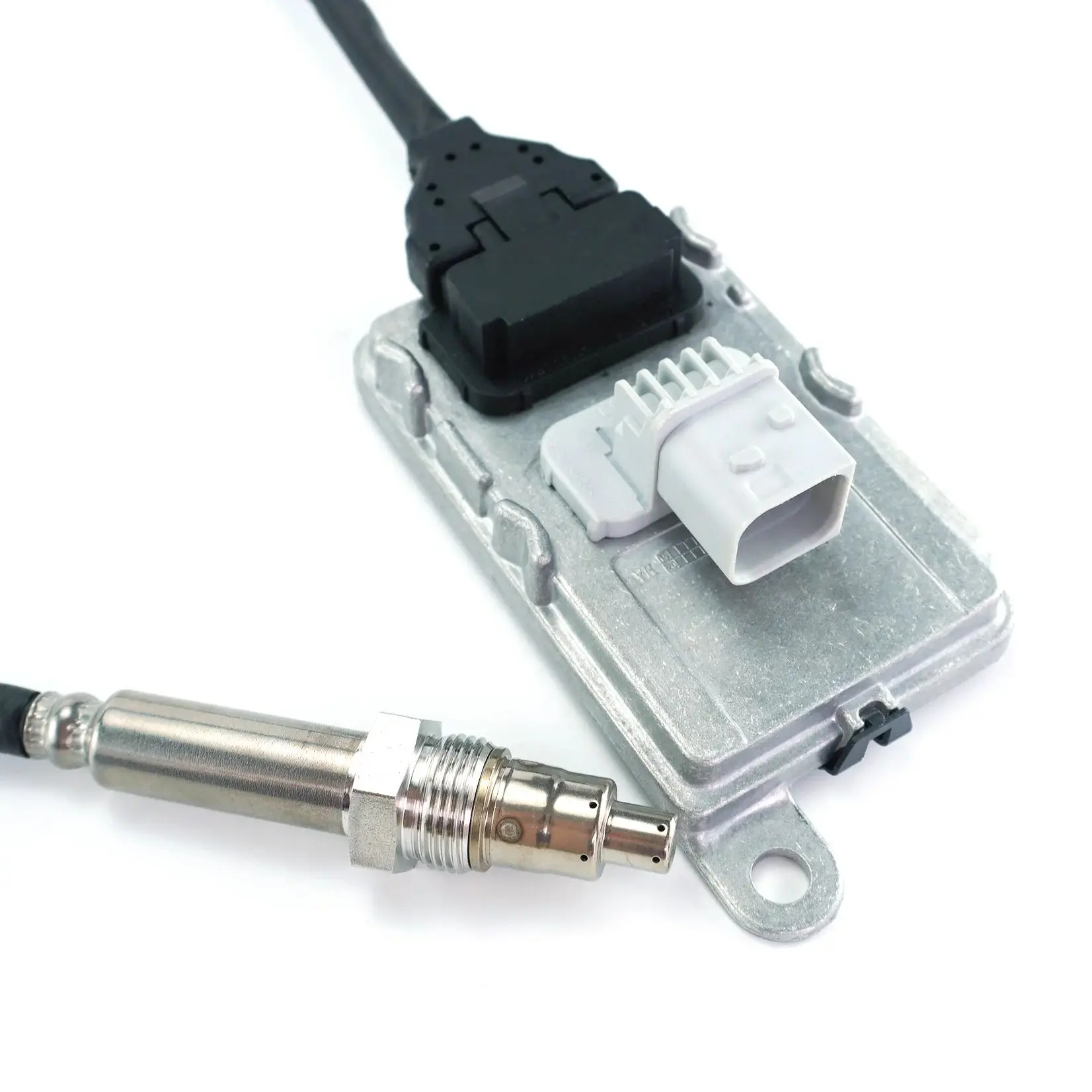 

5593951 A062U284 NB1510 A3C04772700 Nitrogen Oxygen Sensor For CUMMINS Engine 24V