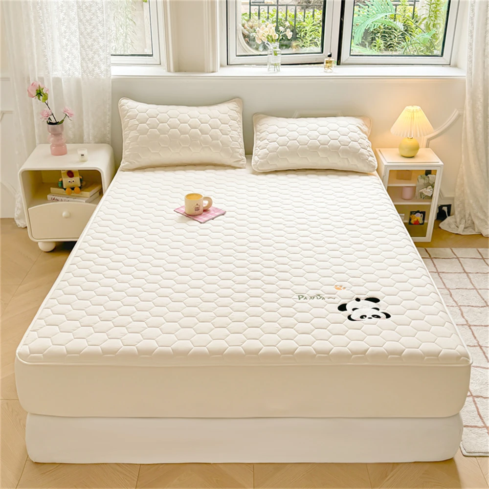 Bedroom Mattress Cover Bed Sheet Cover Non-Slip Bed Protective Cover Quilted Bedspread For All Seasons Easy Clean Soft Bed Cover