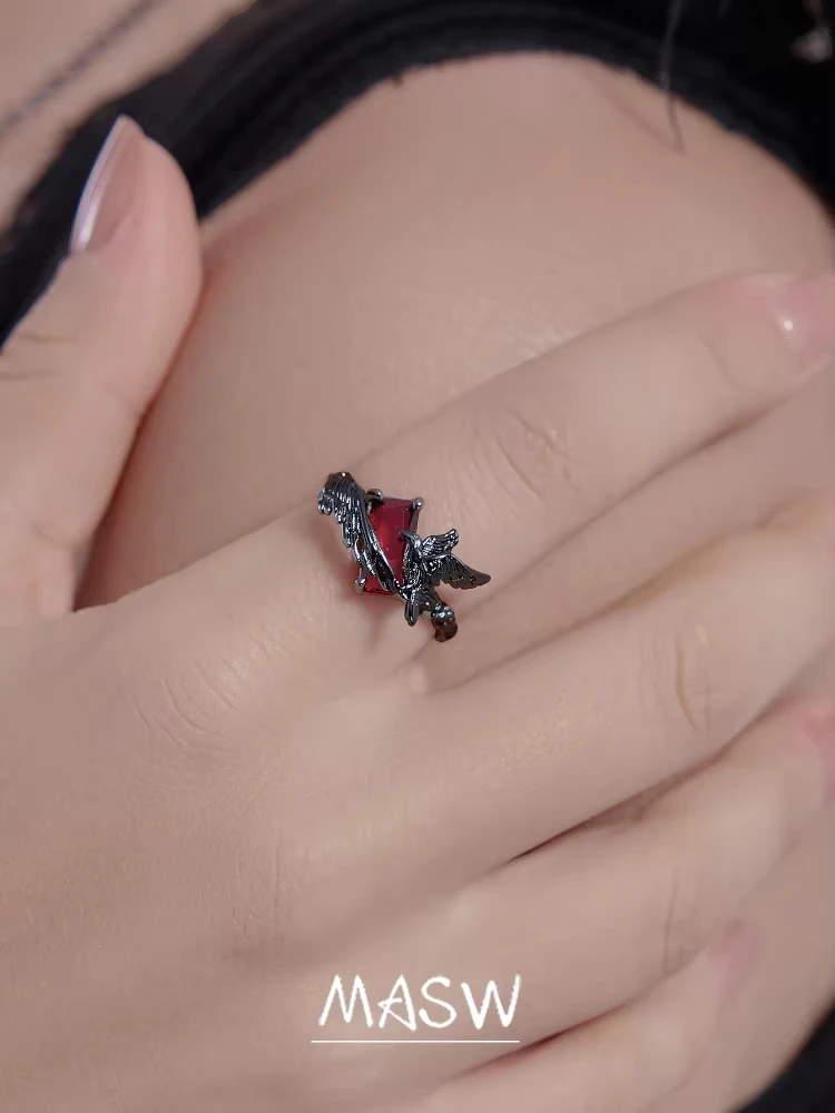 MASW Original Design Hiphop Cool Hot Girl Style Red Crystal Black Bird Rings For Women Party Gift Modern Jewelry Accessories