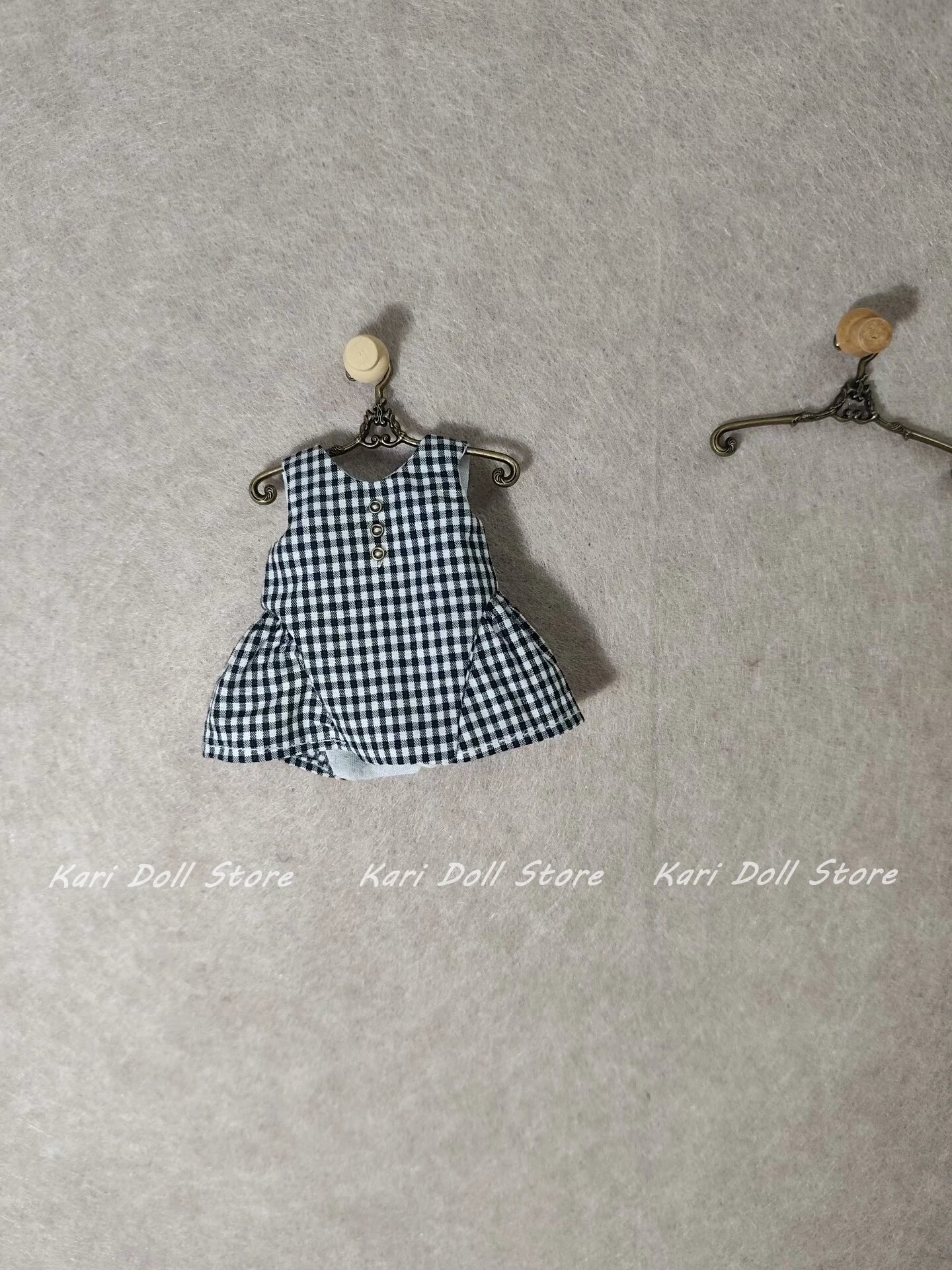 Kari Doll Vestiti e gonne Set a quadretti in bianco e nero per la bambola Landazz Landoudou