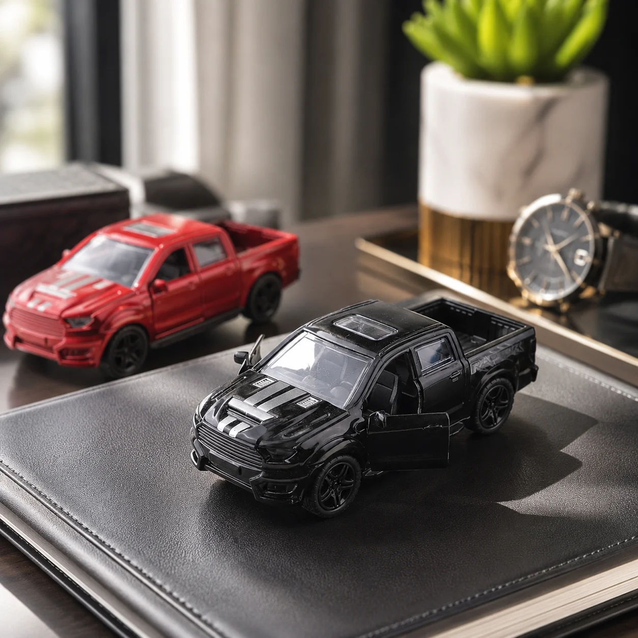 (Corrugated Box) 1/36 Scale, Striped Double-Cab Offroad Pickup Style Toy Car, Powerful Recoil, Metal Casting, Boy's Toy, the Bes