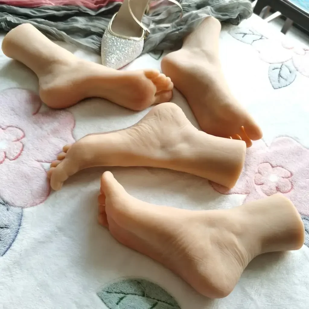 

Имитация модели стопы из ТПЭ. Модель стопы с силиконовыми чулками.