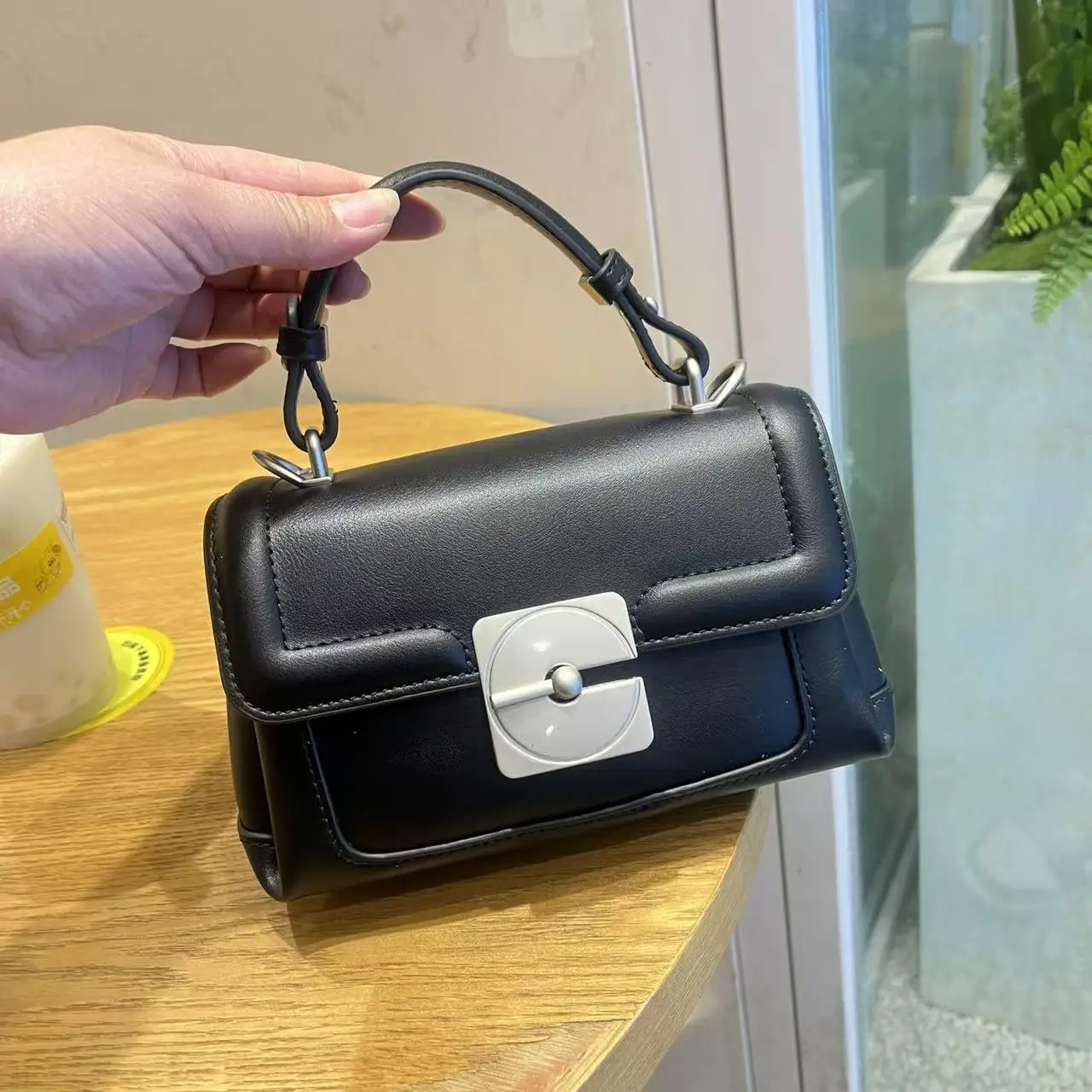 

Весна 2025: Новая модная городская сумка-седло, женская сумка через плечо, ретро-дизайн, искусственная кожа