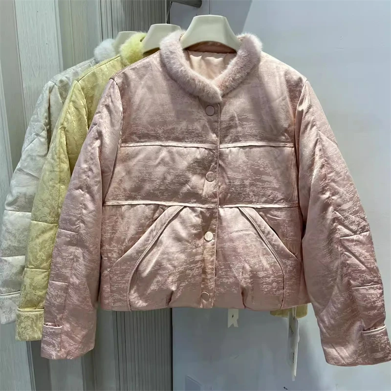 Jaket Musim Dingin 2025 Wanita Kerah Bulat Model Sambung Bulu Imitasi Pendek Tebal Hangat Gaya Cina Bordir Pelangsing Pakaian Luar