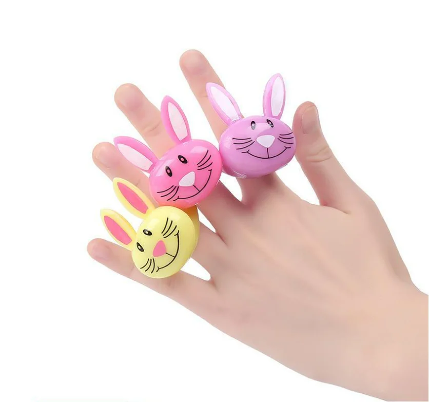 Novelty And Fun Glow-in-the-dark Rabbit Ring Glow In The Dark Children's Toys Flashing LED Cartoon Lights Glow In The Dark Toys