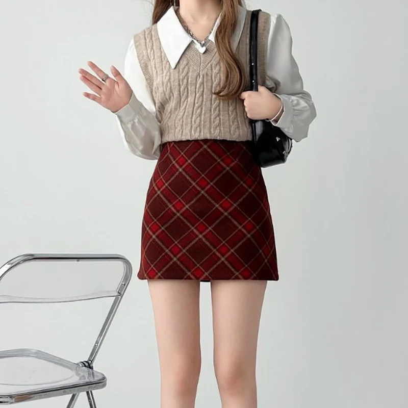 2026 Autumn Winter Wool Blend Plaid Skirts for Women High Waist A-line Wrap Hip Skirt Slim Fit and Slimming Elegant Woolen Skirt