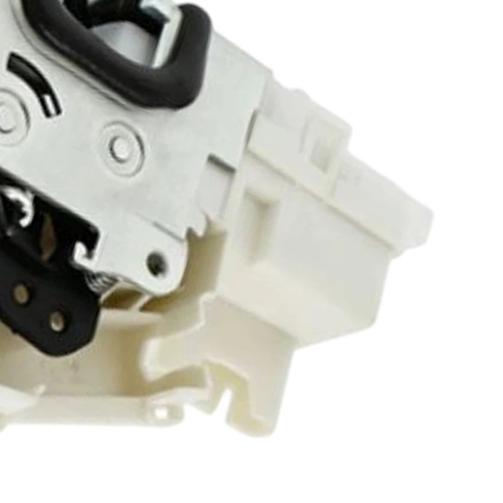 Central Locking Motor Door Lock Actuator Plastic And Metal Construction Direct Replacement Design Easy Installation Process