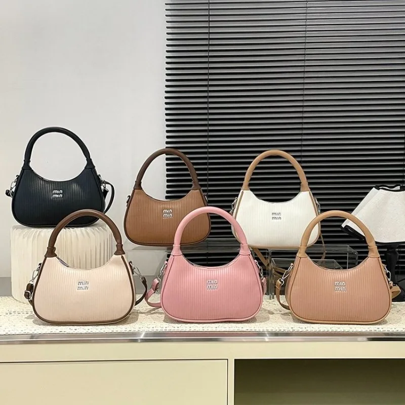 

Pedigree Vintage Leather Handbag For Women Luxury Designer Crossbody Bag Large Capacity Unique Minimalist Blueblood Diaper Bag