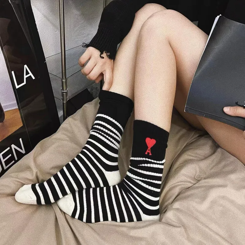 Women\'S Socks Striped Cotton Socks For Women Heart-Shaped Mid-Calf Stockings Black And White Letter Stocking Leisure Versatile