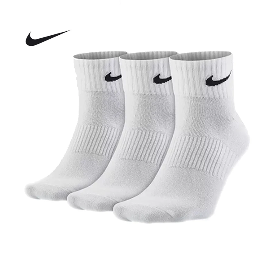 

NIKE Unisex Lightweight PERF LTWT QT Low Cut Athletic Socks, Breathable Performance Socks (3 Pairs) SX4706-101