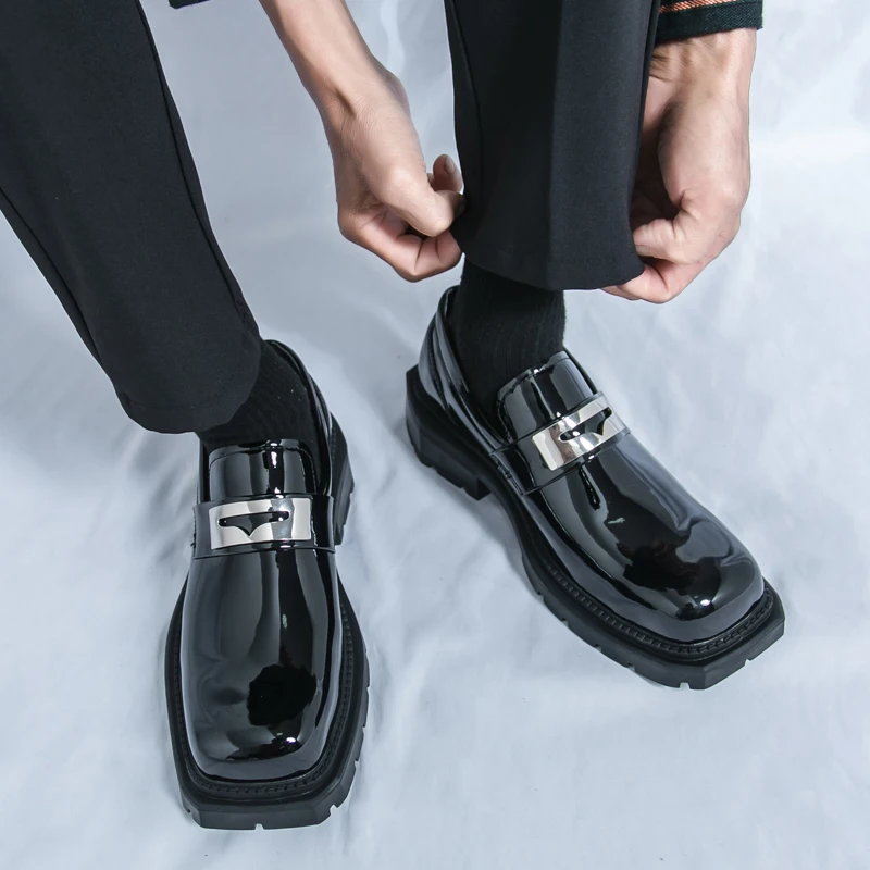 

New Summer Men Height Increasing Loafers Made of Patent Leather Anti Slip and Wear-resistant Youthful and Fashionable