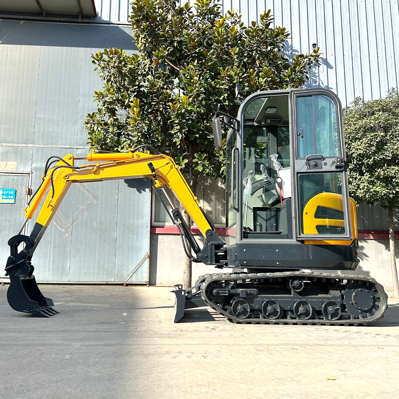 Factory Wholesale Small Digging Machine Crawler Micro Digger Mini Excavators Manufacturer 2.5Ton Farm/Plantation Mini Excavator