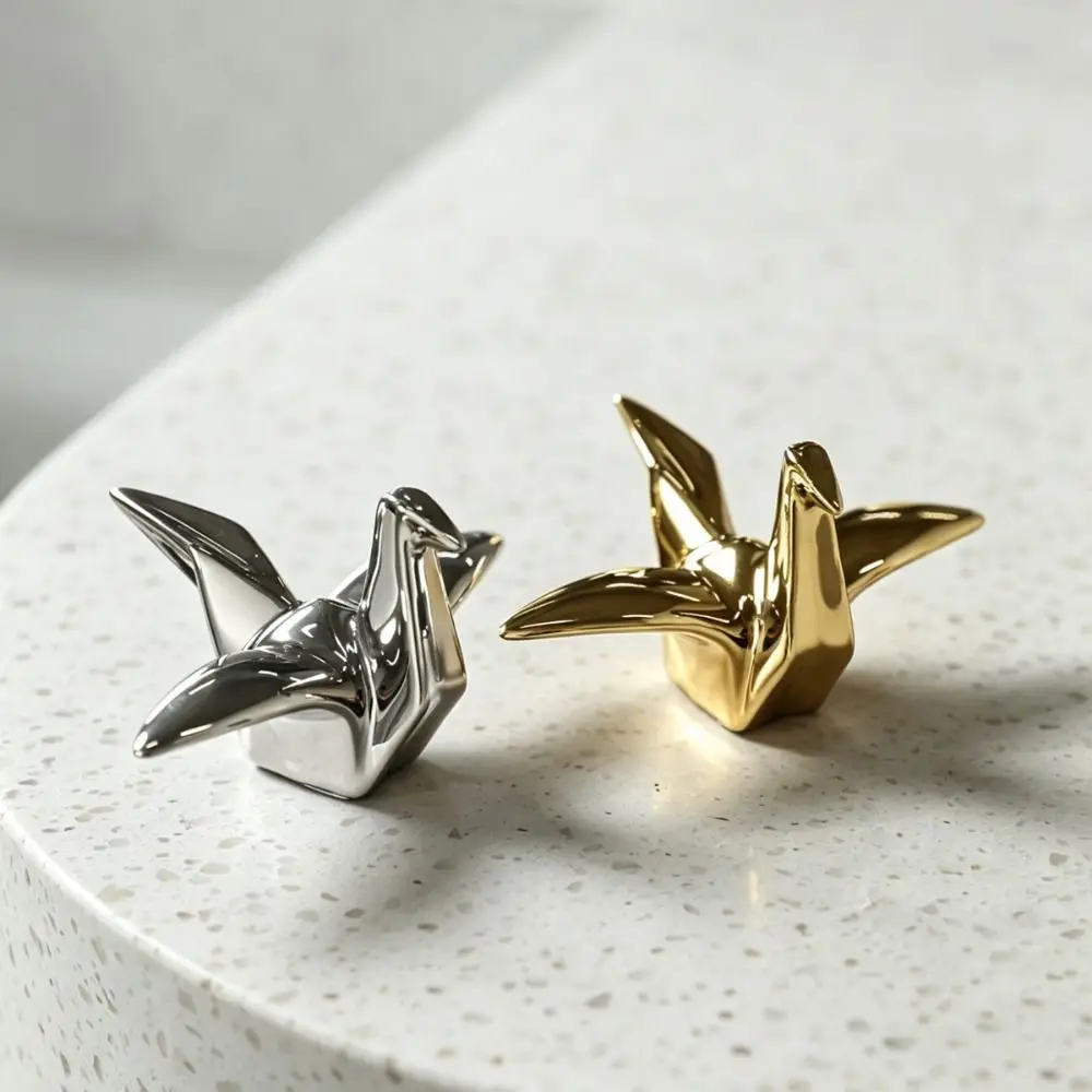 Ceramic Material Ceramic Crane Figurine Gold Accent Geometric Design Origami Bird Statue Porcelain Craft Modern Style
